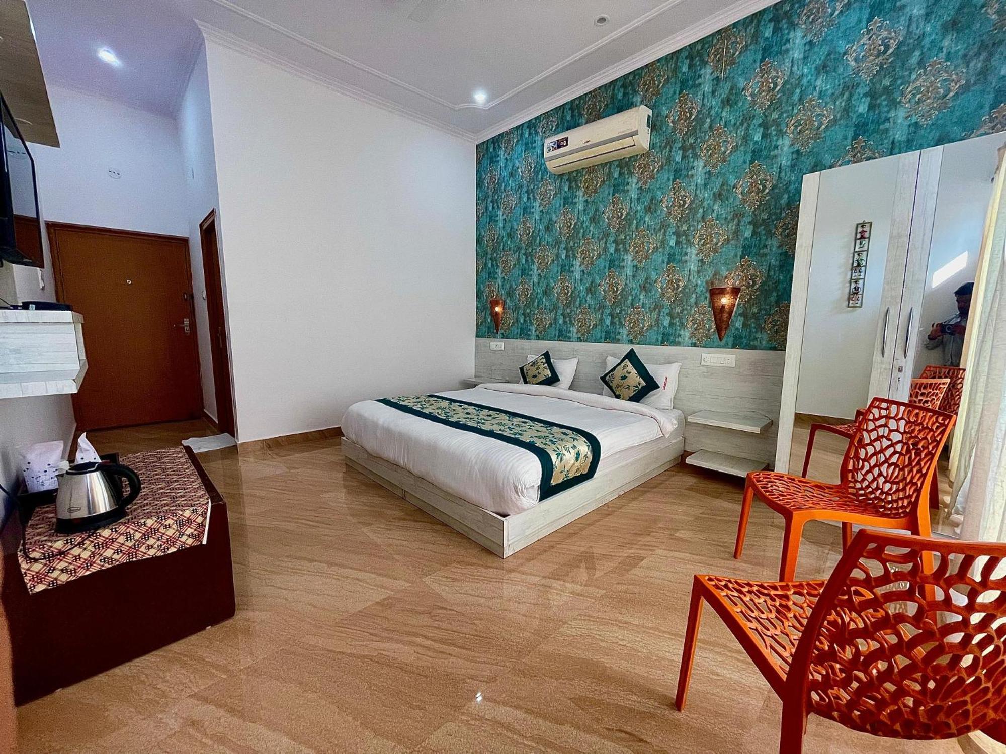 La Curcuma Luxury Homestay Кхаджурахо Экстерьер фото