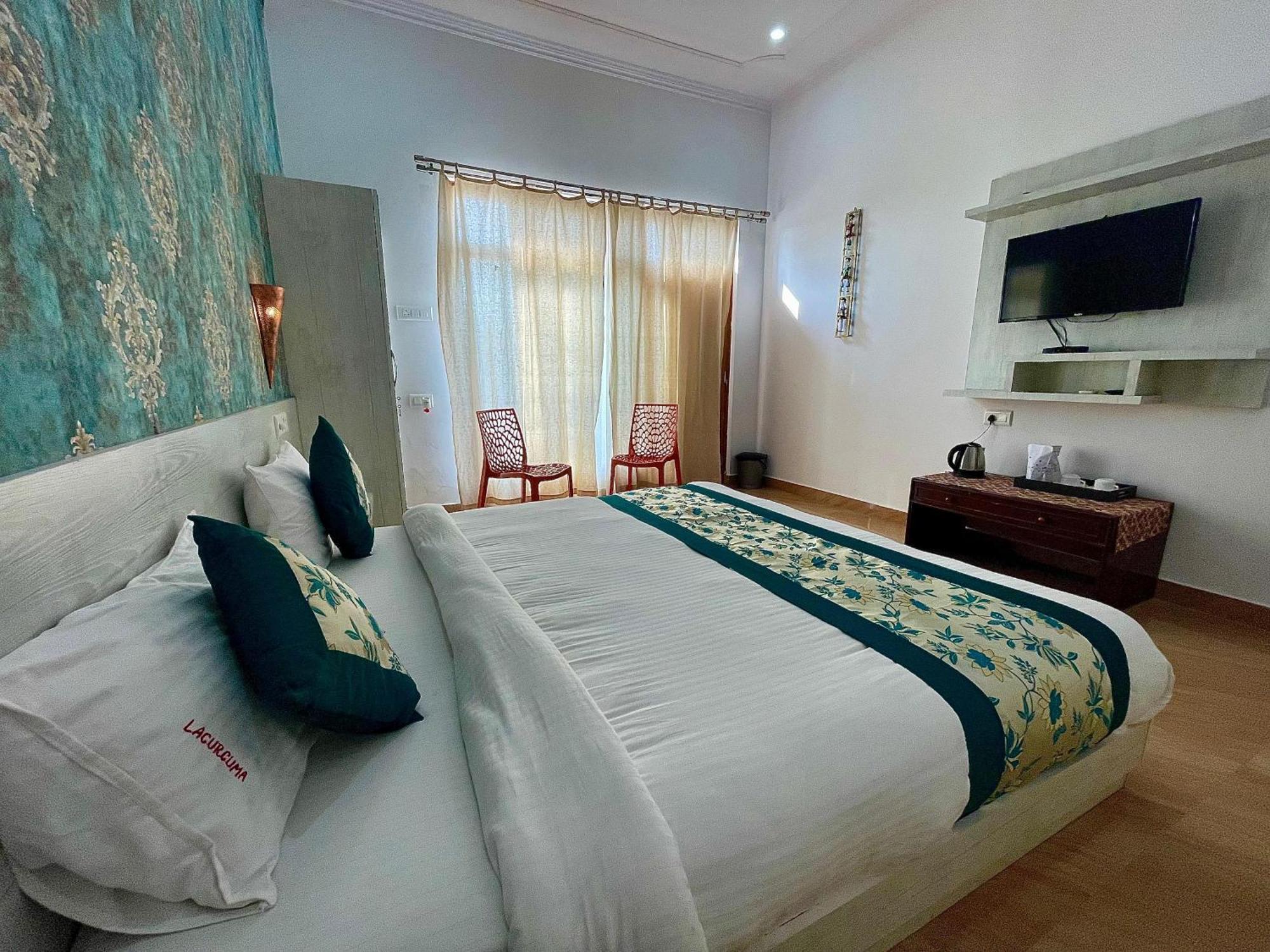 La Curcuma Luxury Homestay Кхаджурахо Экстерьер фото