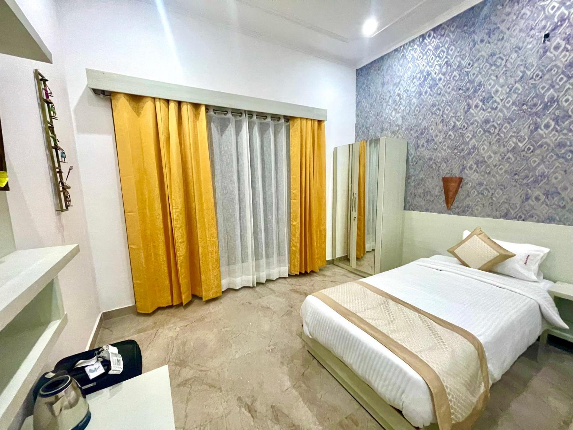 La Curcuma Luxury Homestay Кхаджурахо Экстерьер фото