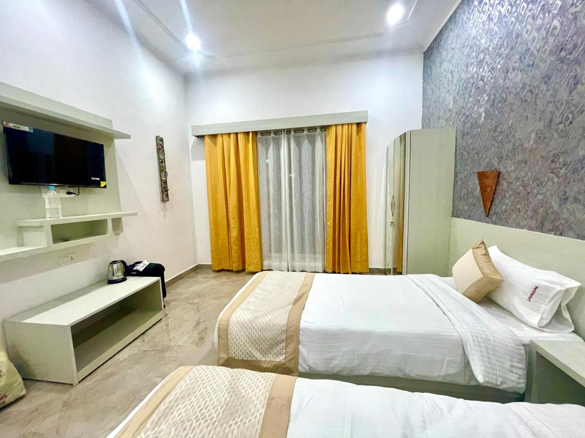 La Curcuma Luxury Homestay Кхаджурахо Экстерьер фото